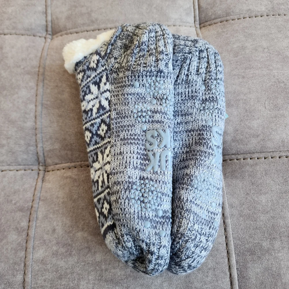 NWT Muk Luks Women's Cabin Socks